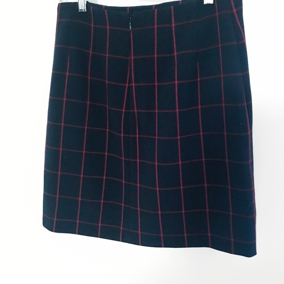Ann Taylor LOFT Modern Button Plaid Skirt | 2 - Picture 3 of 7